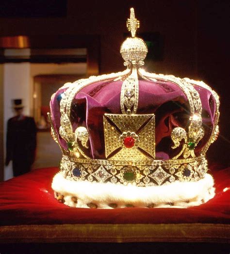 THE TOWER OF LONDON & THE CROWN JEWELS - HEART OF ENGLAND