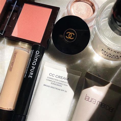 The 22 Best Foundations for Mature Skin | Who What Wear