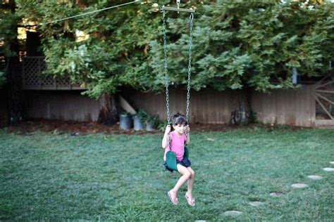 How to Make a DIY Zipline in Your Backyard - TheDIYPlan