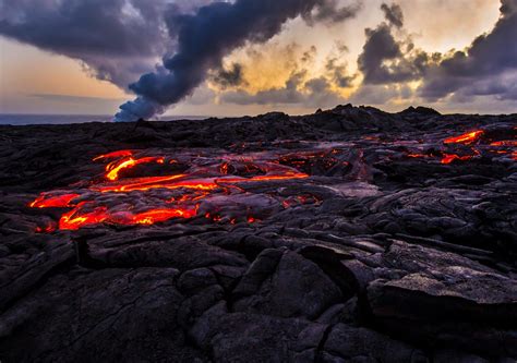 Hawaii Volcanoes National Park Closed Due to Continued Seismic Activity ...