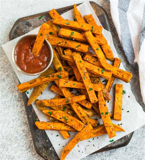 Sweet Potato Fries {Easy & Crispy} – WellPlated.com