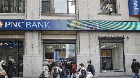 The 15 Largest Banks In America | Bankrate.com