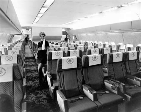 McDonnell Douglas DC-10 interior, 1974. Yes, indeed. This was United ...