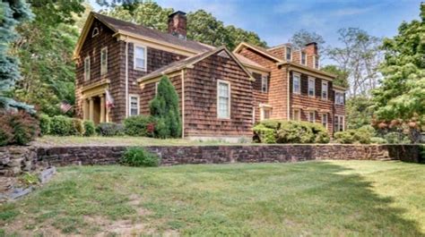 Bruce Springsteen's Former NJ Farmhouse and Rehearsal Space Asks $3.2M ...