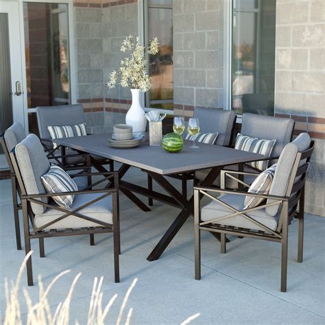 A Perfect Outdoor Patio Dining Set - Patio Designs