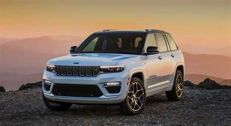 New 2023 Jeep Trackhawk SUV Review – Cars Authority