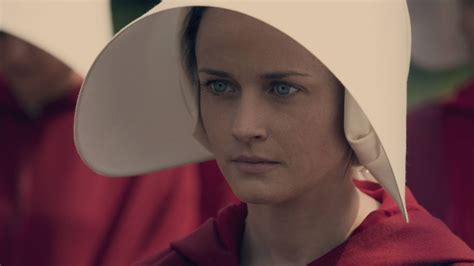 Alexis Bledel Is Returning for 'The Handmaid's Tale' Season 2