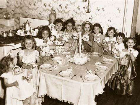 Vintage Photos of Birthday Parties Through the Decades | Reader's Digest