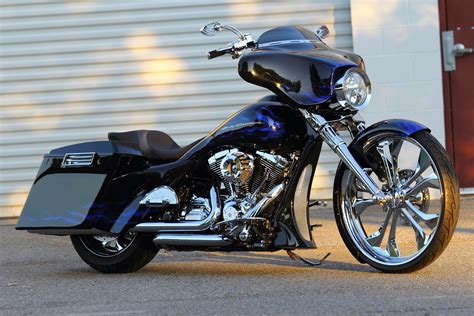 Harley-Davidson Harley-Davidson Street Glide - Moto.ZombDrive.COM