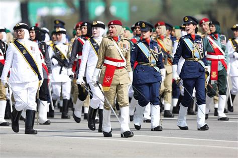 Military power on display at Pakistan Day parade | Pakistan – Gulf News