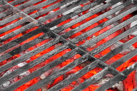 How to Clean Cast Iron Grill Grates - Tastylicious