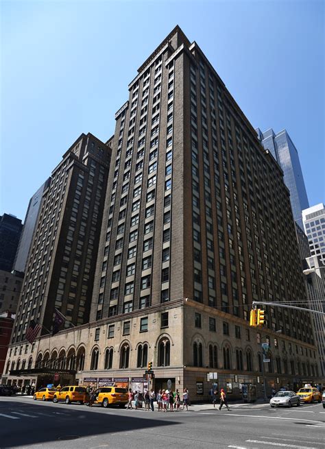 Hotel in Manhattan Ordered to Halt Sale of Time Shares After Buyers ...