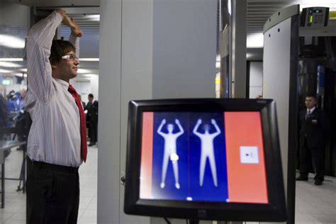 Airport body scanners divide Swiss - SWI swissinfo.ch