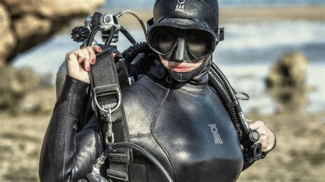 Scuba Diver Girls, Womens Wetsuit, Diving Gear, Scuba Diving ...