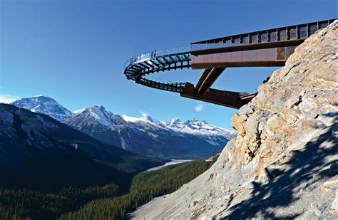 Columbia Icefield Skywalk: Cliff-edge Glass Walkway in Jasper National Park