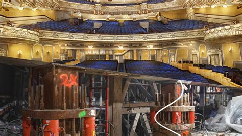 Why New York's iconic Palace Theatre is being raised 30 feet off the g