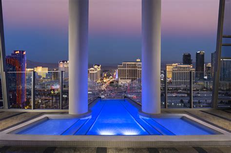 10 Best Cheap Hotels in Las Vegas for Travelers on a Budget