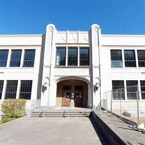 Kindergarten Cop Elementary School in Astoria, OR (4 Photos)