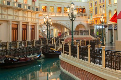 The Venetian® Las Vegas: Gondola Rides