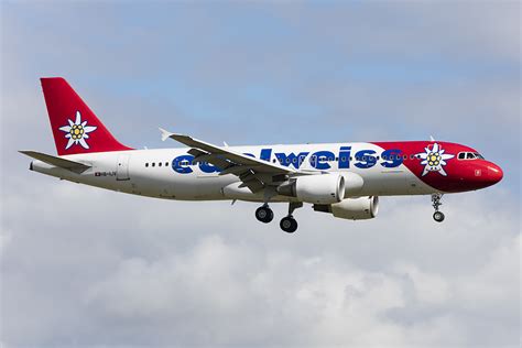 Edelweiss Air, HB-IJV, Airbus, A320-214, 03.10.2016, ZRH, Zürich ...