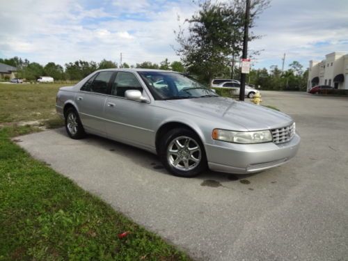 2001 cadillac seville sls great shape.