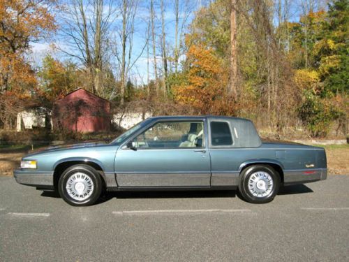 1992 cadillac coupe deville  71k  nice car  no reserve!