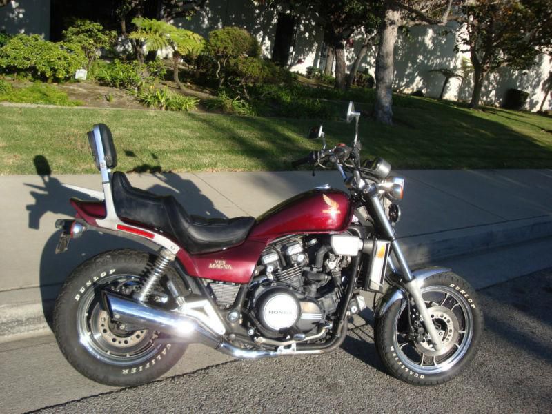 Honda Magna