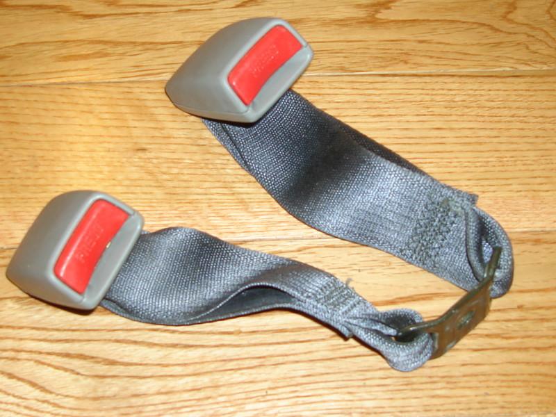 1999 toyota corolla seat belt belts clips clip right/center rear gray oem