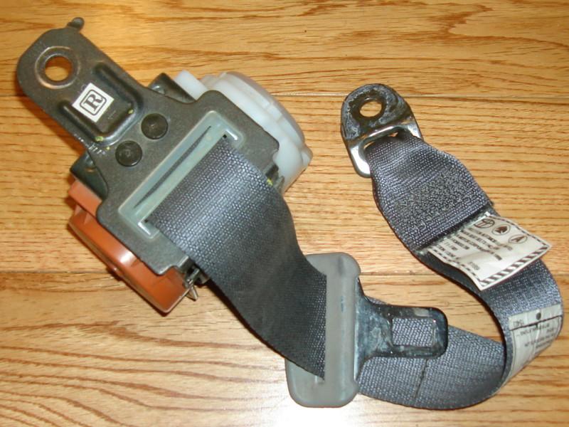 1999 toyota corolla seat belt belts right rear, passenger side gray in color