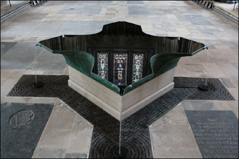 Salisbury Cathedral font