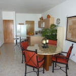 2 bedroom condo - Dining Area