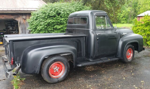 1954 Ford F-100 (Yellow/Red)