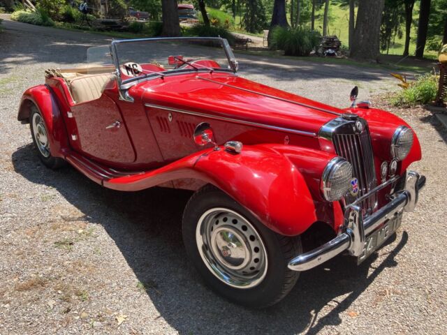 1954 MG T-Series (Black/Tan)