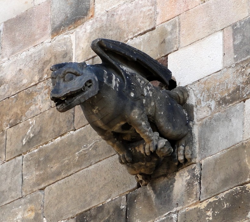 Cathedral_of_Santa_Eulalia_-_gargoyle_01