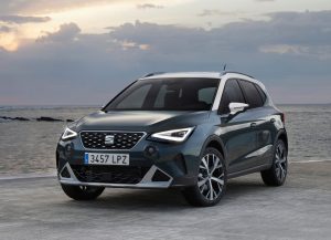 SEAT Arona 2023: Un importante refrescamiento en diseño y conectividad.