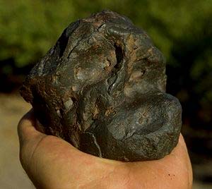 http://www.meteoriteman.com/collection/stone_pics/cat_mtn.jpg