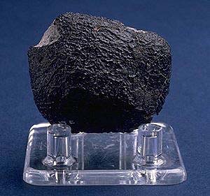 http://www.meteoriteman.com/collection/stone_pics/pasa_monte.jpg