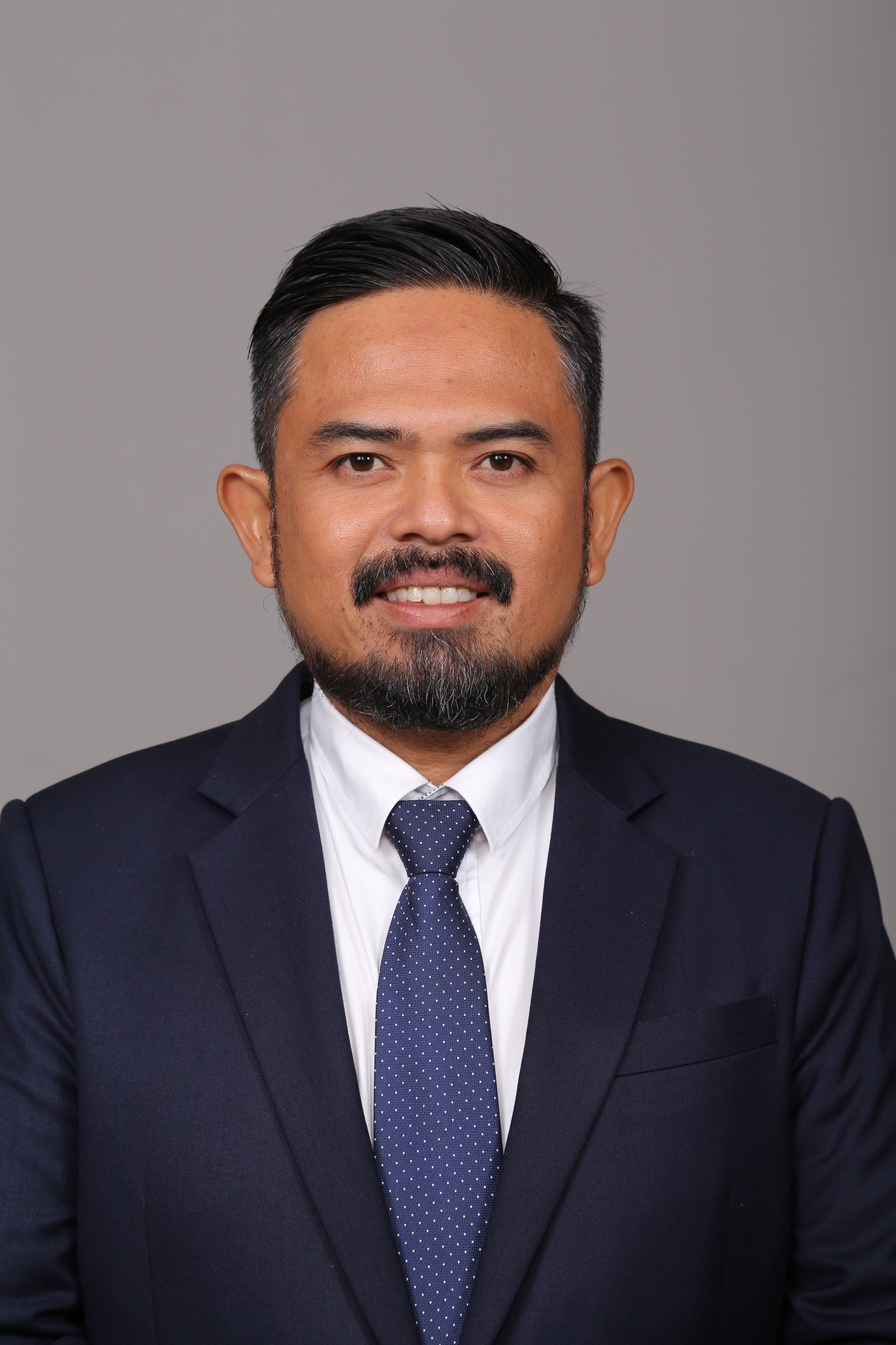 Photo - YB Tuan Haji Manndzri bin Haji Nasib - Click to open the Member of Parliament profile