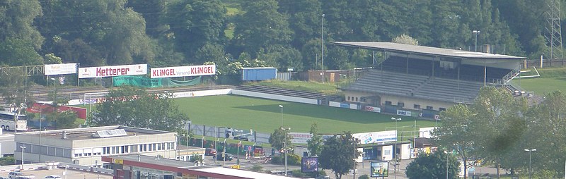 Datei:Stadion Brötzinger Tal 04.JPG