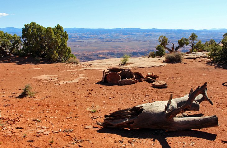 Needles Overlook