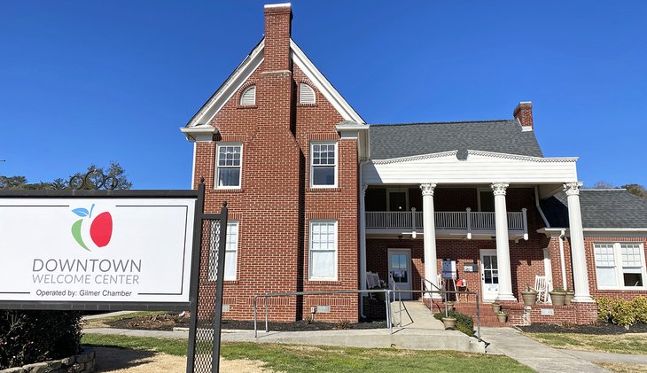 Downtown Welcome Center in Ellijay