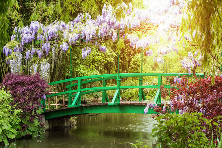 9 Real-Life Fairy Tale Gardens