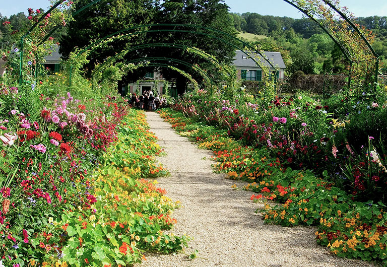 9 Real-Life Fairy Tale Gardens