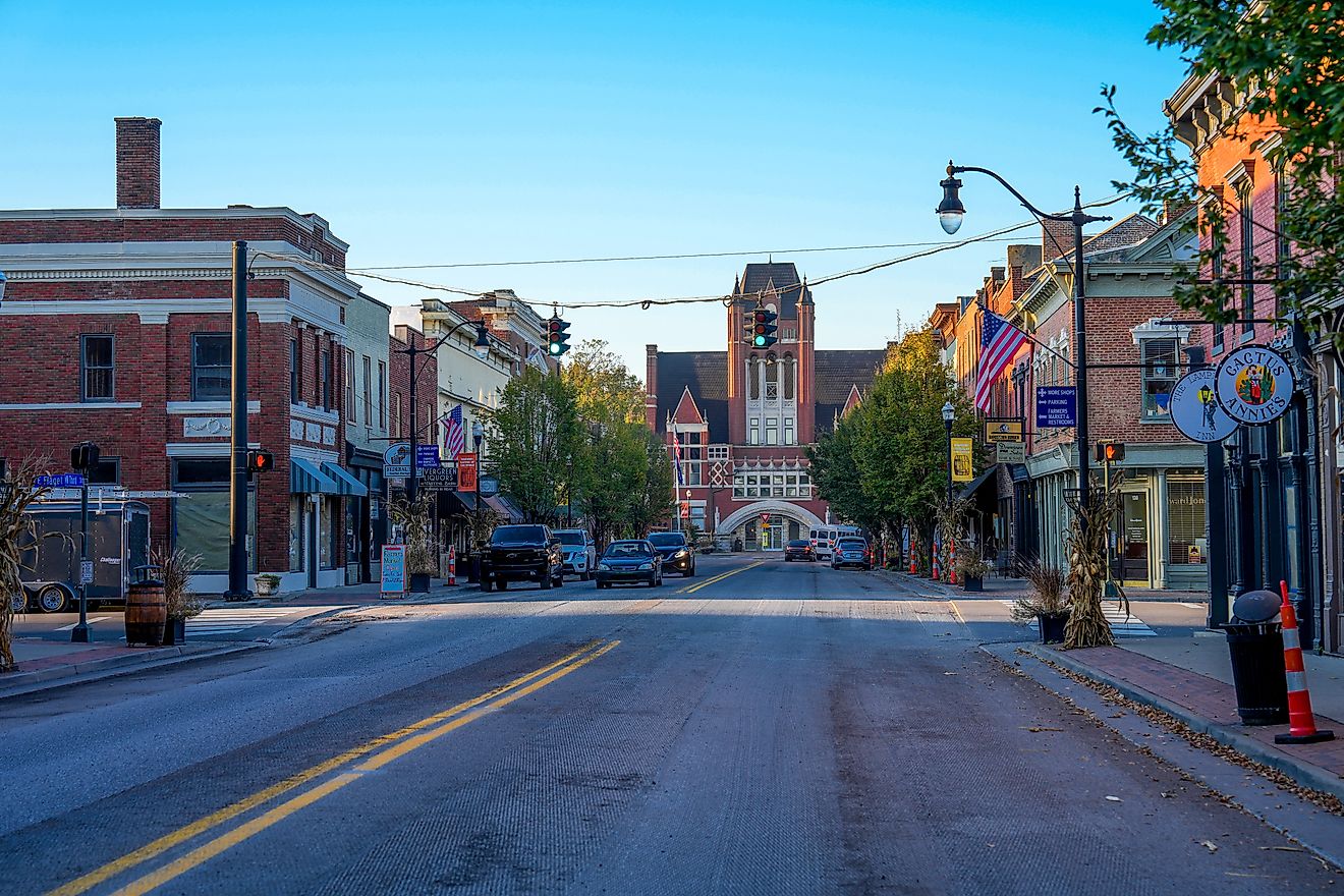 View of the main street in Bardstown, Kentucky. Editorial credit: Jason Busa / Shutterstock.com