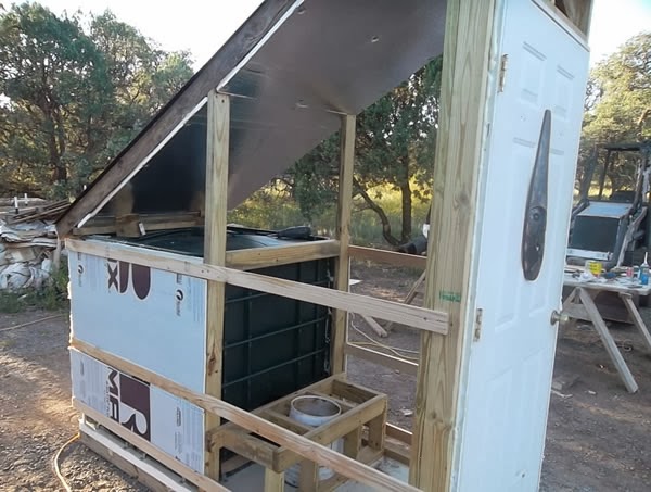 Build-It-Solar Blog: A Solar Heated Loo