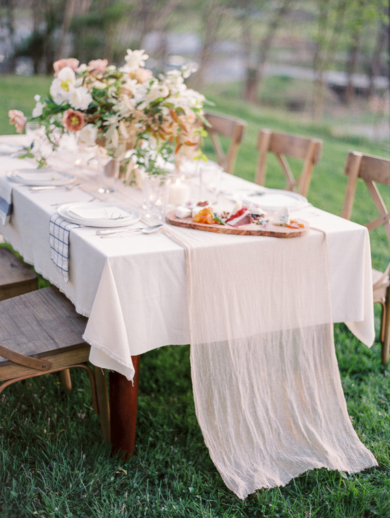 romantic outdoor tablescape