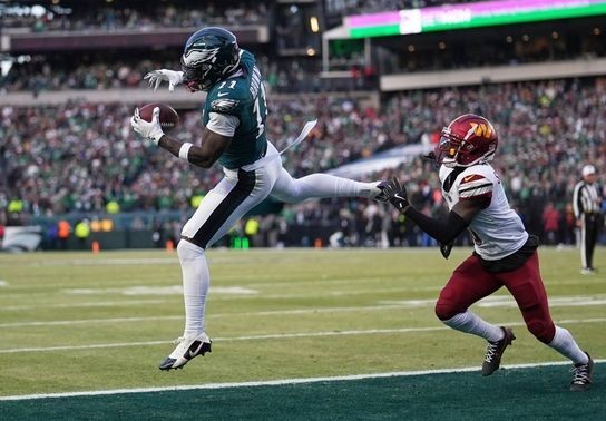 Image for story: Barkley and Hurts lead Eagles to Super Bowl with record-setting win over Commanders