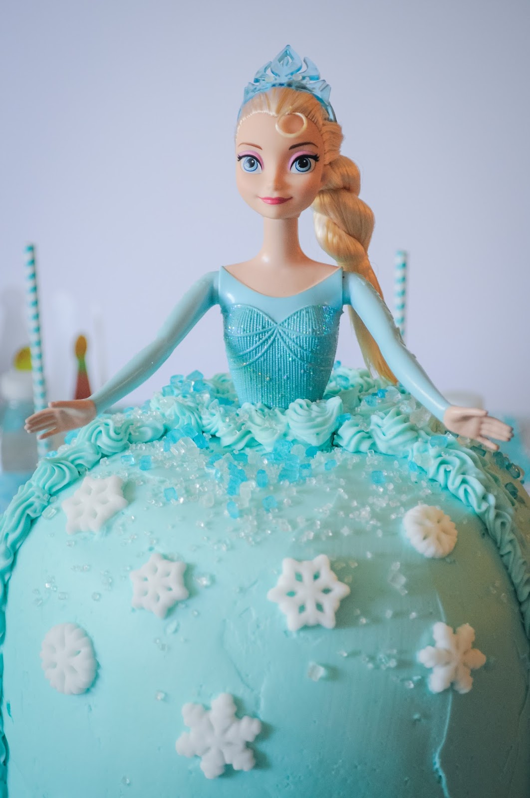 How to Make an Elsa Cake and a Peek at the Rest of the Party ...