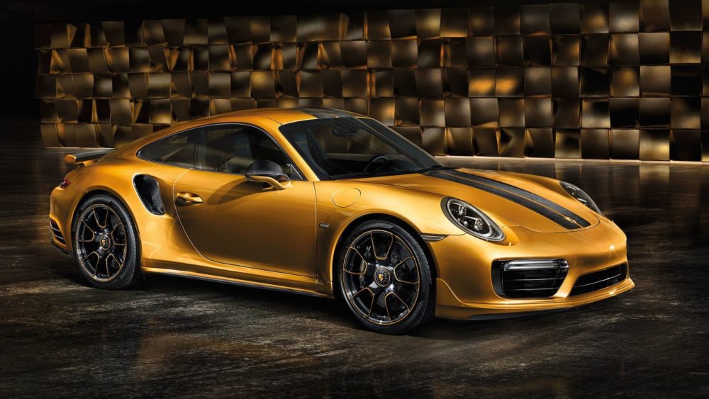 2018 Porsche 911 Turbo S design 