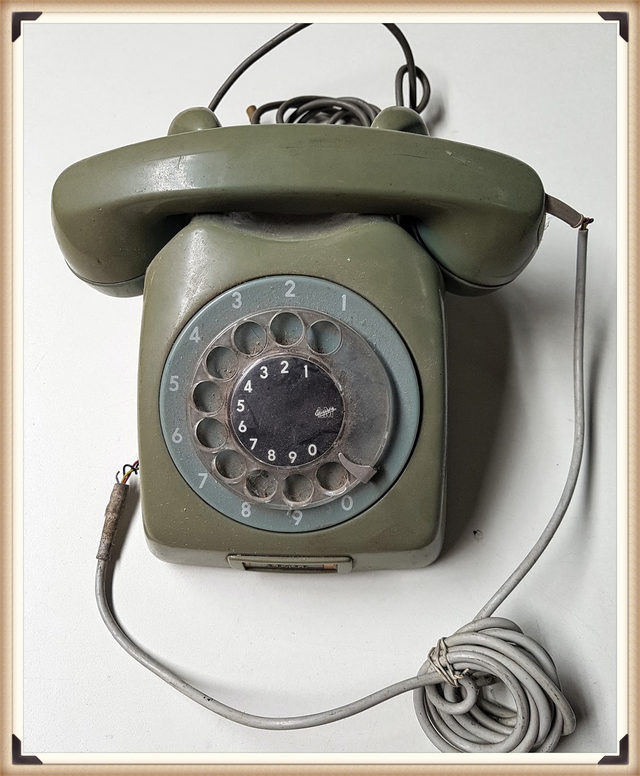 Lista 91+ Foto Evolucion Del Telefono Para Niños Mirada Tensa